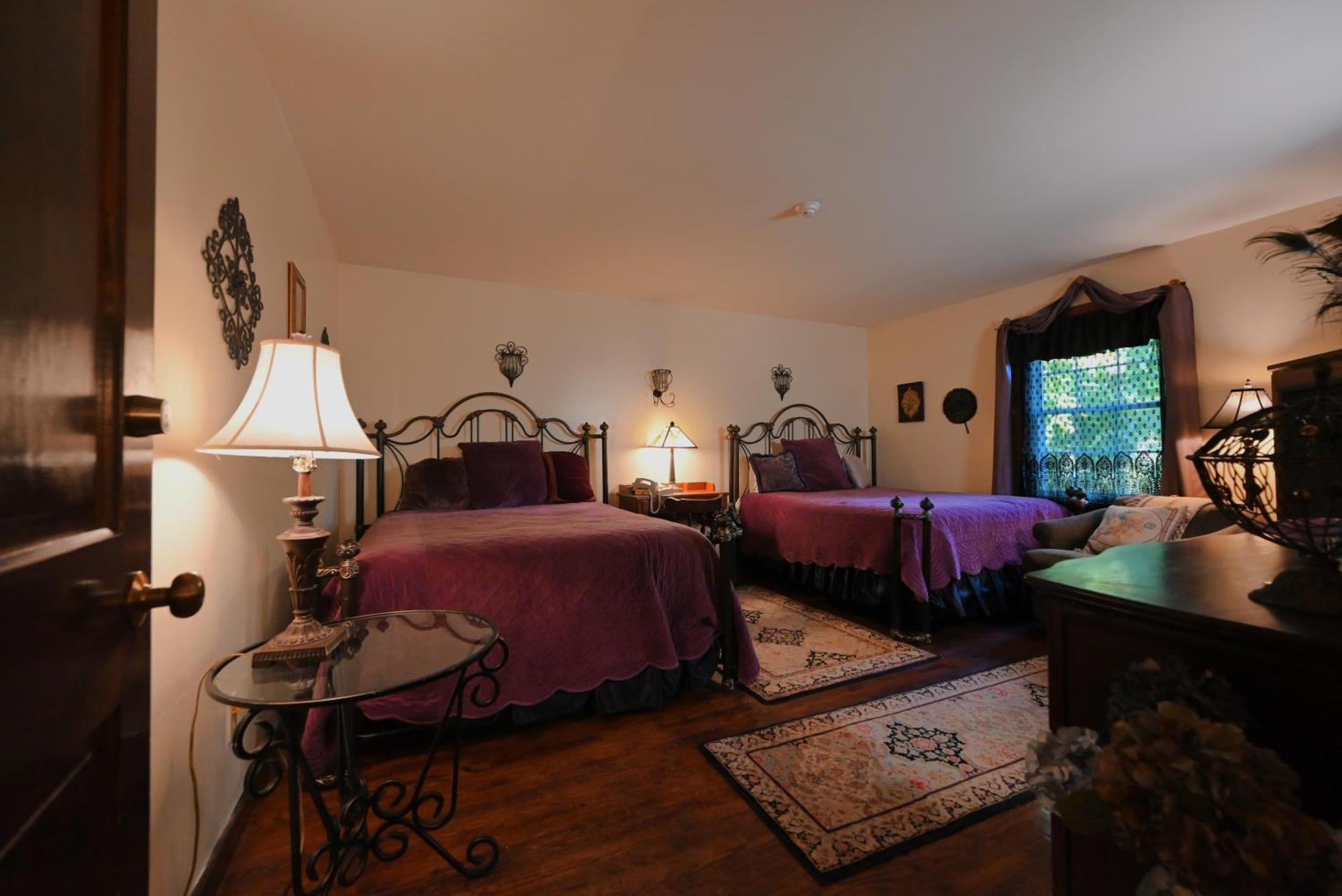 La Perla Restaurant & Country Inn Averill Park 外观 照片