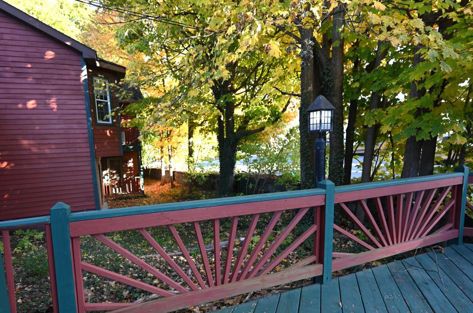 La Perla Restaurant & Country Inn Averill Park 外观 照片