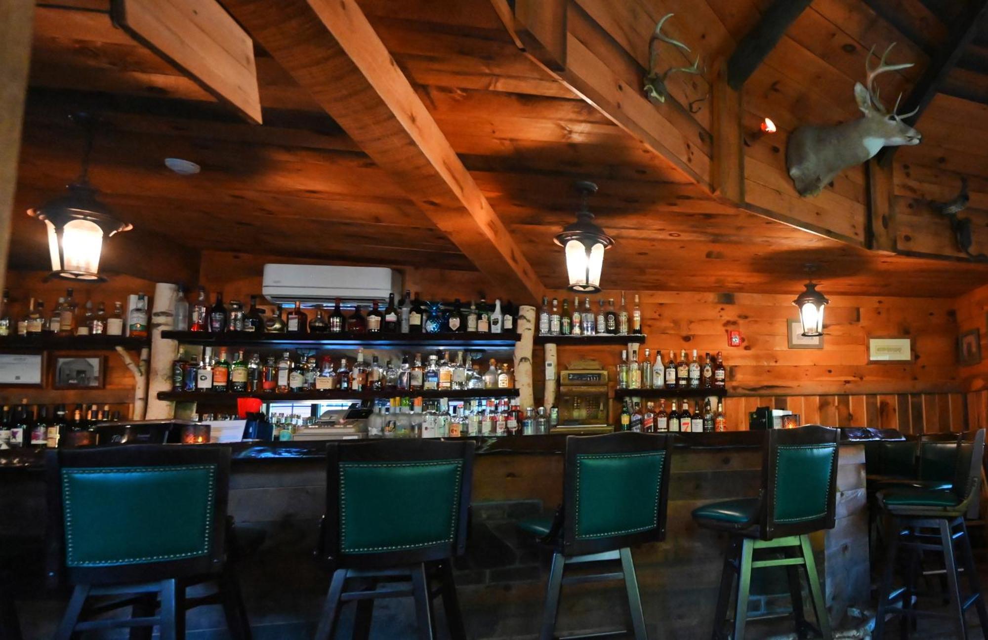 La Perla Restaurant & Country Inn Averill Park 外观 照片